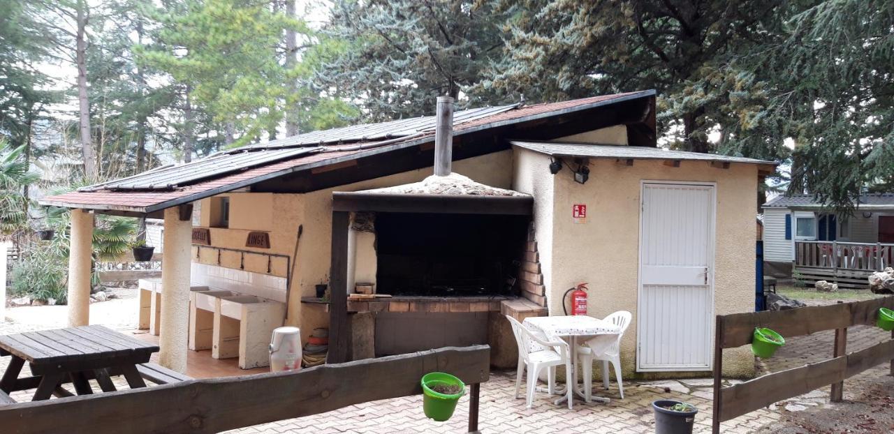 Camping La Source Sournia المظهر الخارجي الصورة